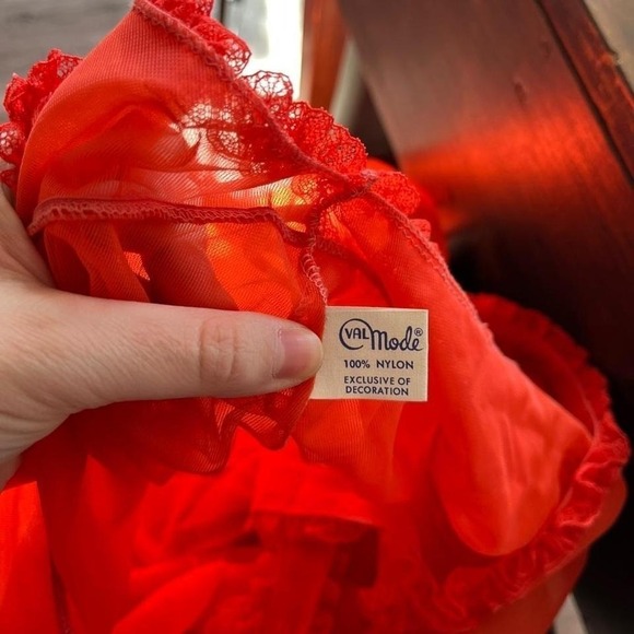 Val Mode Vintage Sheer Ruffle Maxi Dress Size Small Red Nylon - Picture 5 of 7